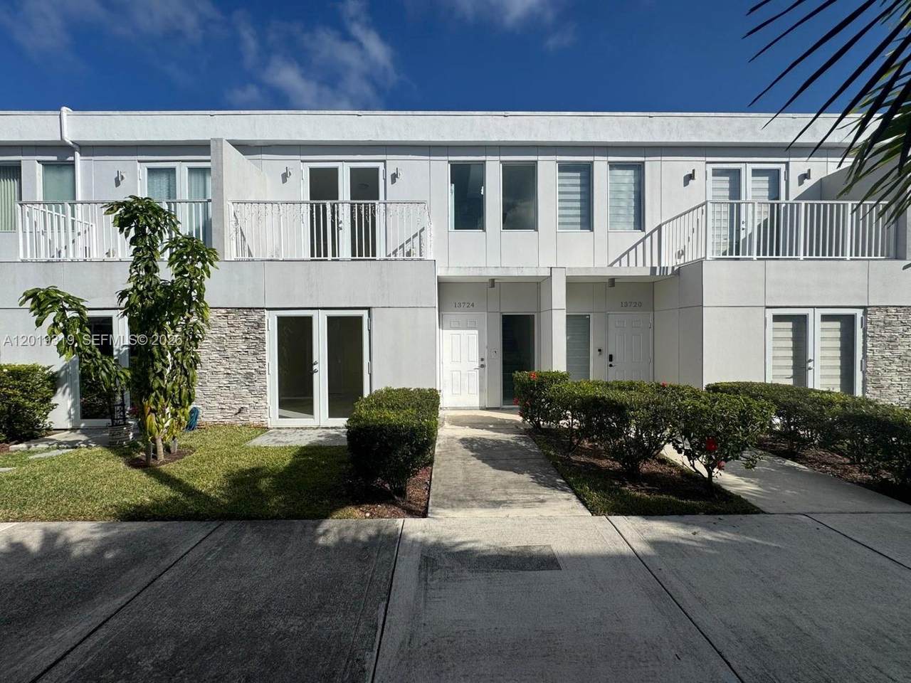 13724 259th St - Photo 1