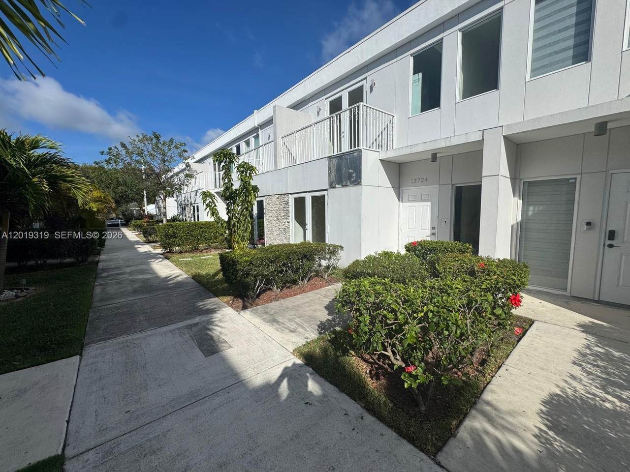 https://bt-photos.global.ssl.fastly.net/miami/1280_boomver_1_A12019319-2.jpg