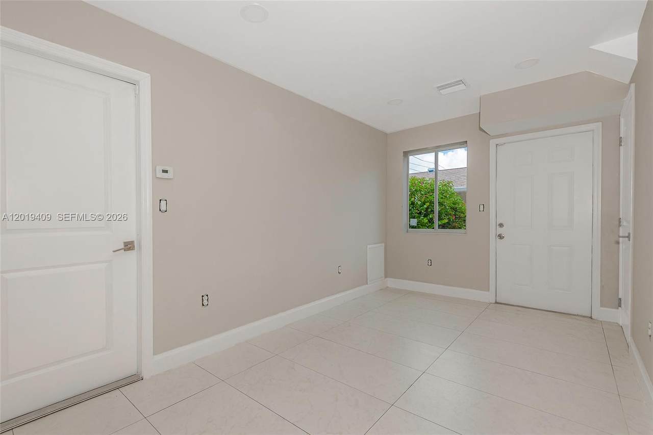 https://bt-photos.global.ssl.fastly.net/miami/1280_boomver_1_A12019409-2.jpg