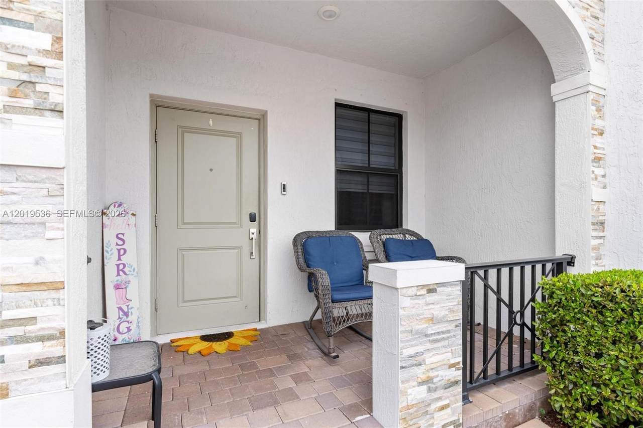 https://bt-photos.global.ssl.fastly.net/miami/1280_boomver_1_A12019536-2.jpg