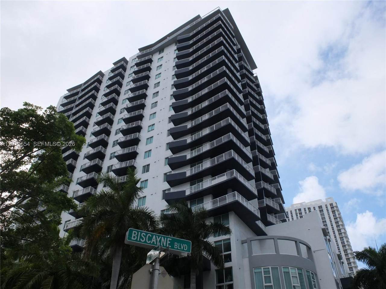 https://bt-photos.global.ssl.fastly.net/miami/1280_boomver_1_A12019654-2.jpg