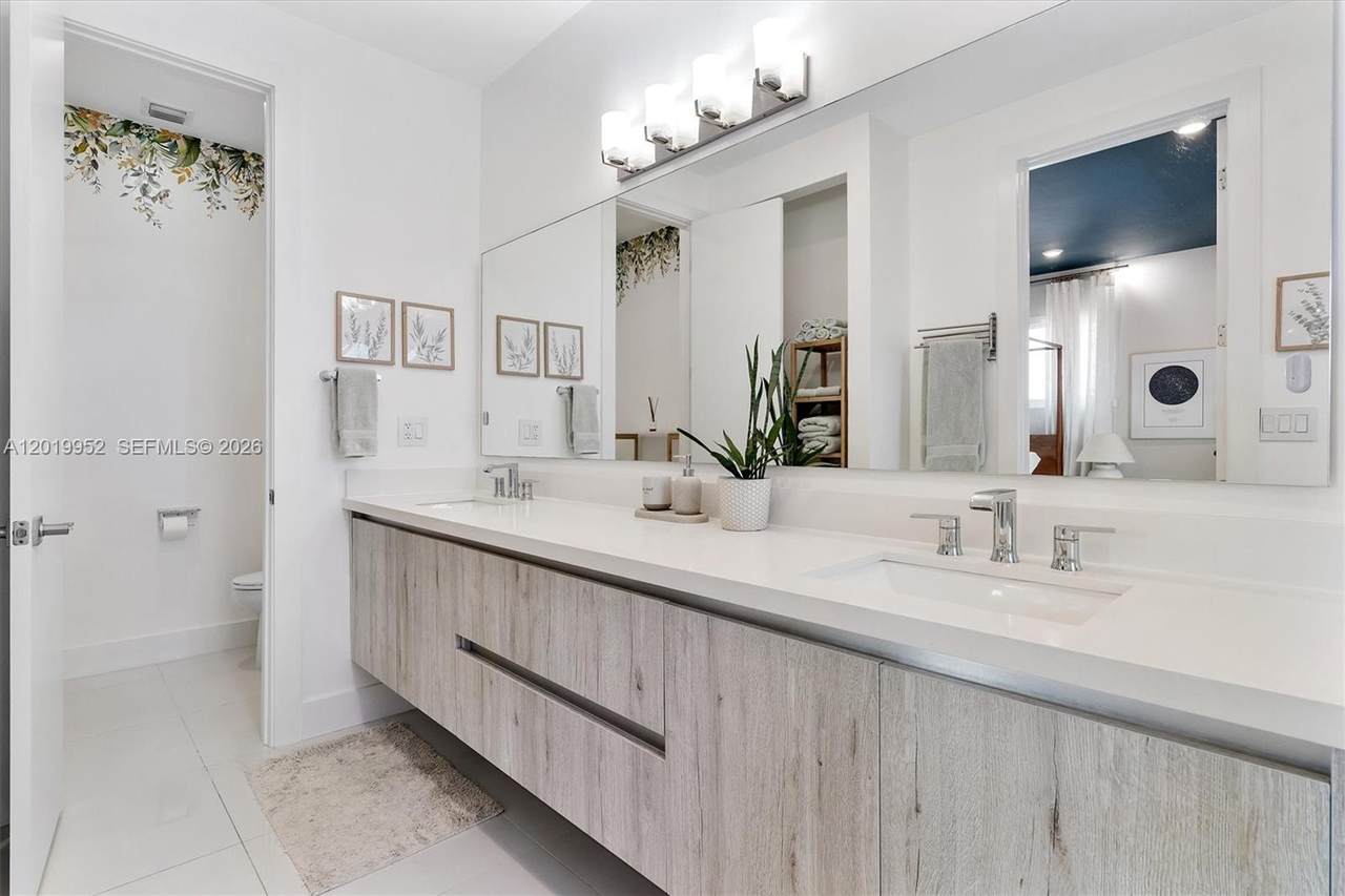 https://bt-photos.global.ssl.fastly.net/miami/1280_boomver_1_A12019952-2.jpg