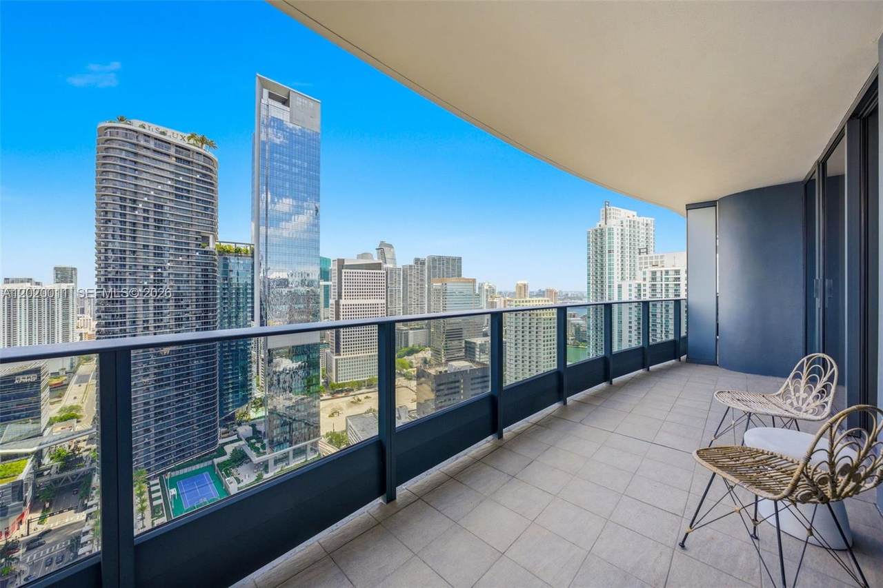 1000 Brickell Plz - Photo 1