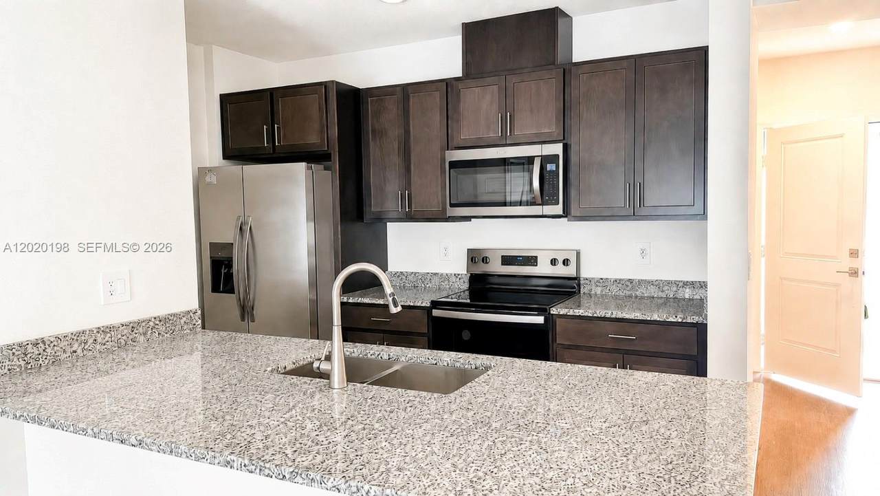 https://bt-photos.global.ssl.fastly.net/miami/1280_boomver_1_A12020198-2.jpg
