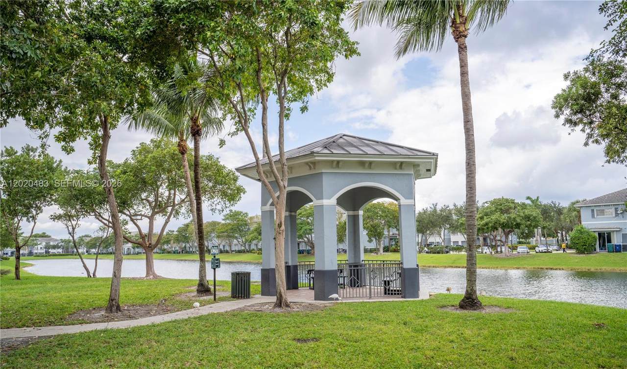 https://bt-photos.global.ssl.fastly.net/miami/1280_boomver_1_A12020483-2.jpg