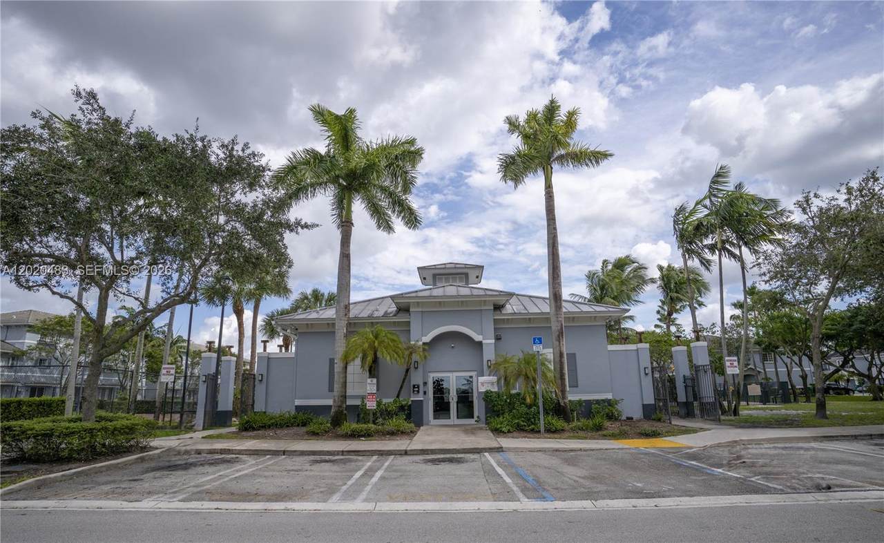 https://bt-photos.global.ssl.fastly.net/miami/1280_boomver_1_A12020483-2.jpg