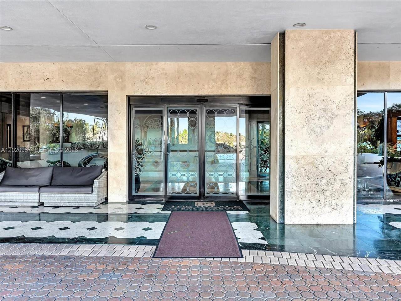 https://bt-photos.global.ssl.fastly.net/miami/1280_boomver_1_A12020987-2.jpg