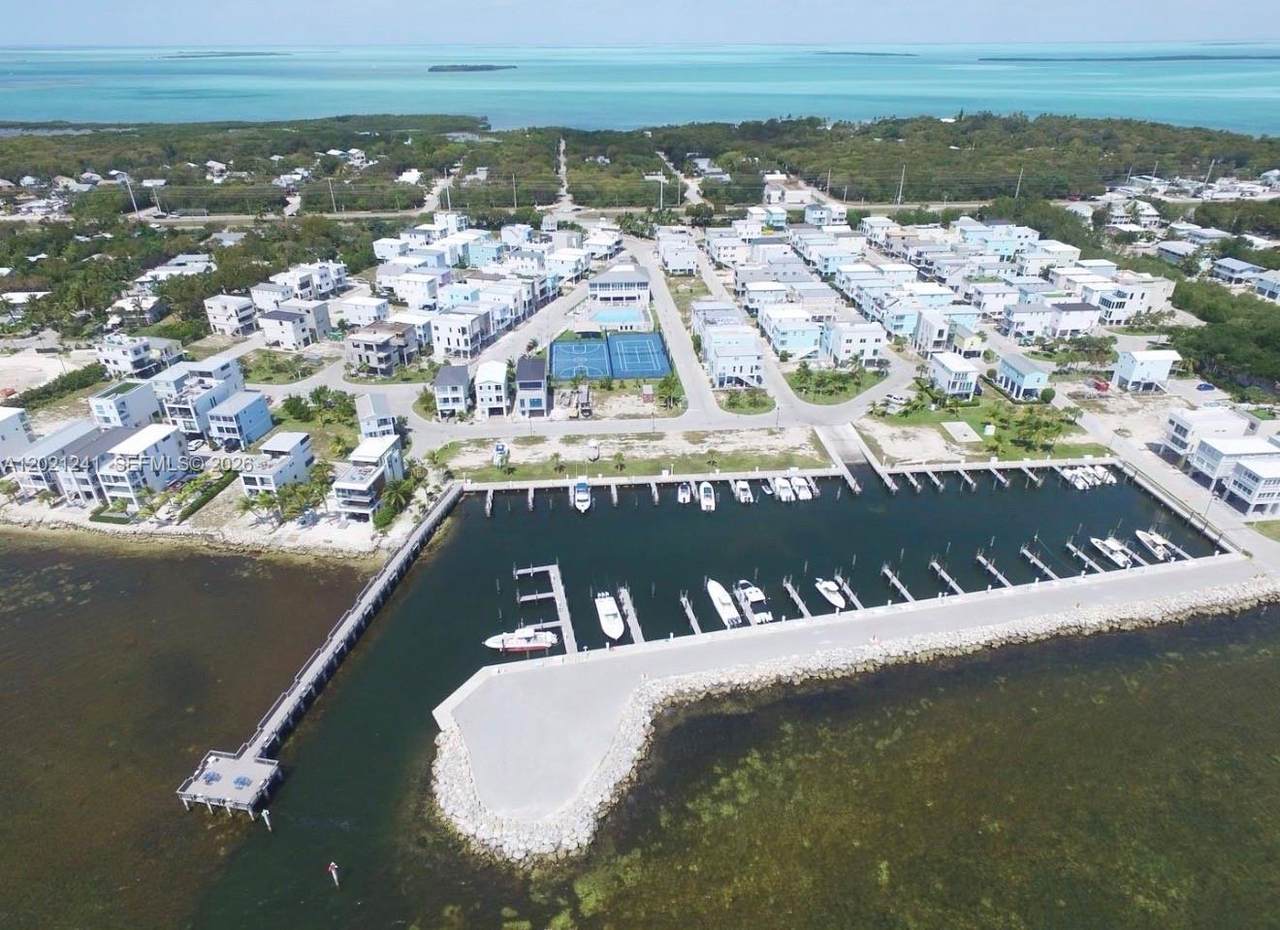 https://bt-photos.global.ssl.fastly.net/miami/orig_boomver_1_A12021241-2.jpg