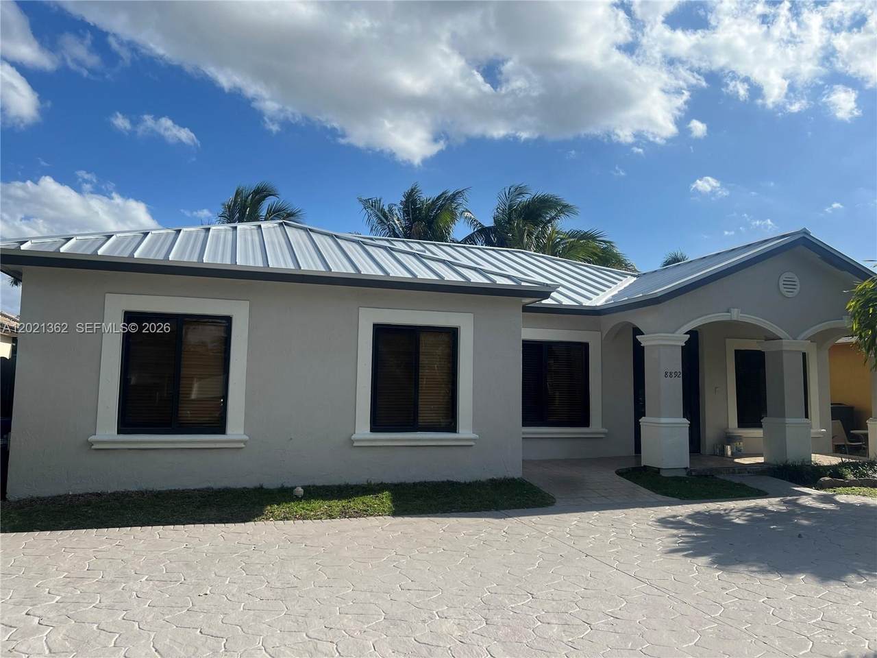 https://bt-photos.global.ssl.fastly.net/miami/1280_boomver_1_A12021362-2.jpg