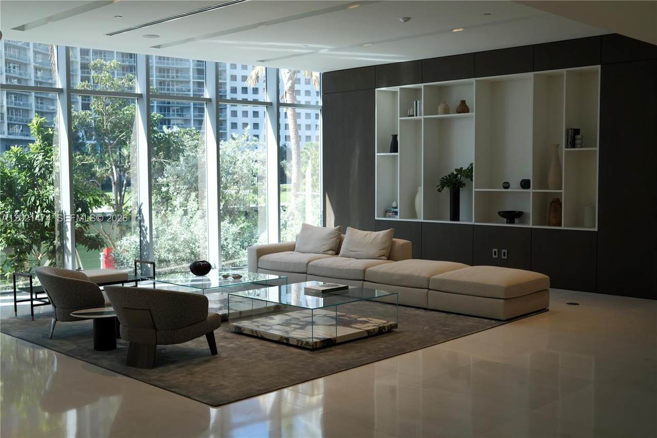 https://bt-photos.global.ssl.fastly.net/miami/1280_boomver_1_A12021474-2.jpg