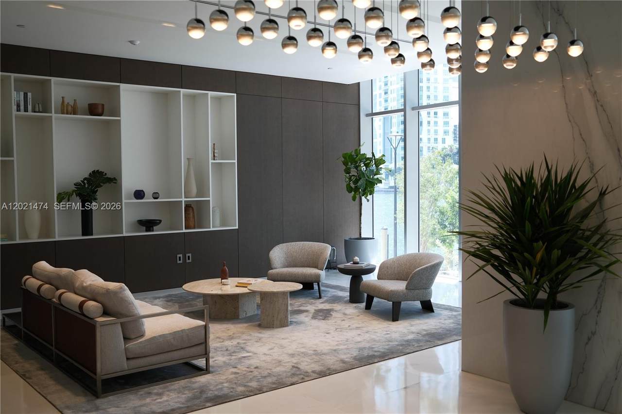 https://bt-photos.global.ssl.fastly.net/miami/1280_boomver_1_A12021474-2.jpg