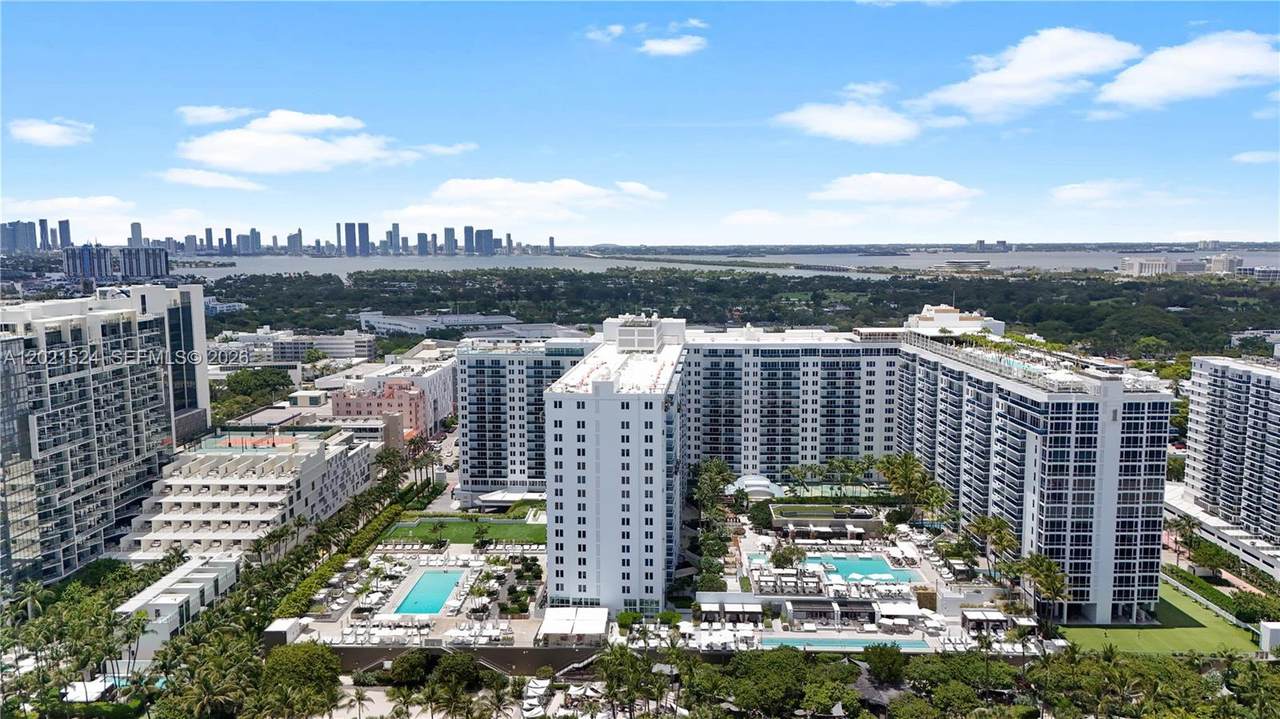2301 Collins Ave - Photo 1