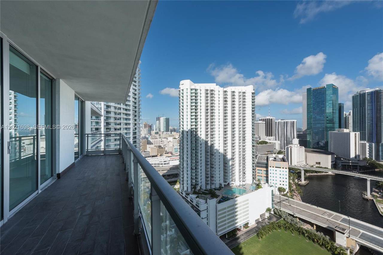 https://bt-photos.global.ssl.fastly.net/miami/1280_boomver_1_A12021698-2.jpg