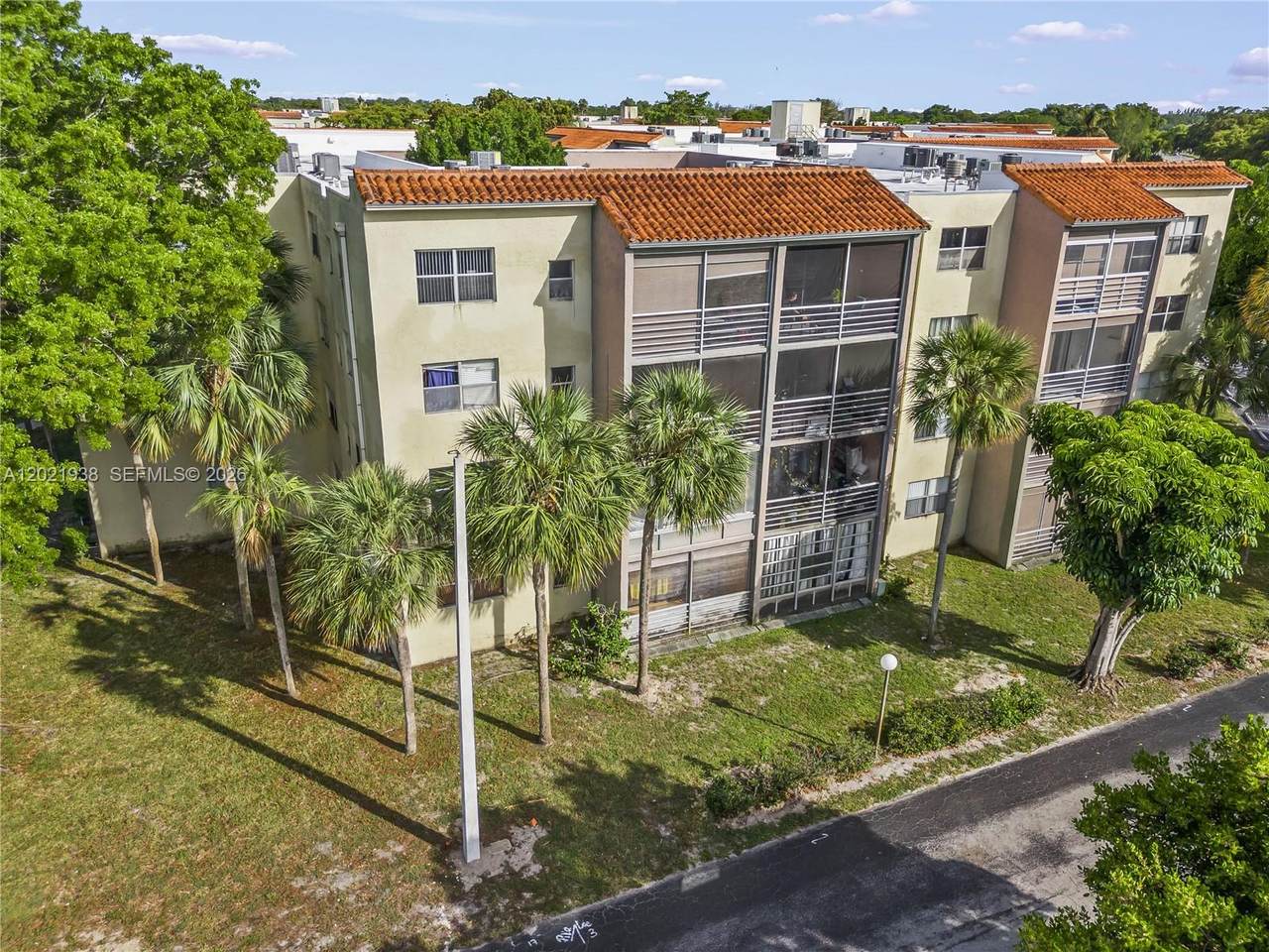 https://bt-photos.global.ssl.fastly.net/miami/1280_boomver_1_A12021938-2.jpg