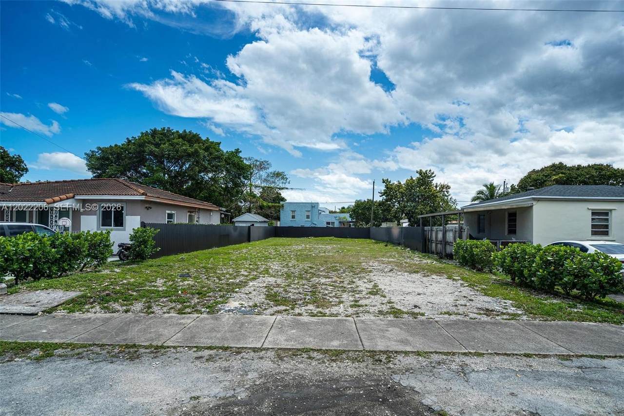 https://bt-photos.global.ssl.fastly.net/miami/1280_boomver_1_A12022206-2.jpg