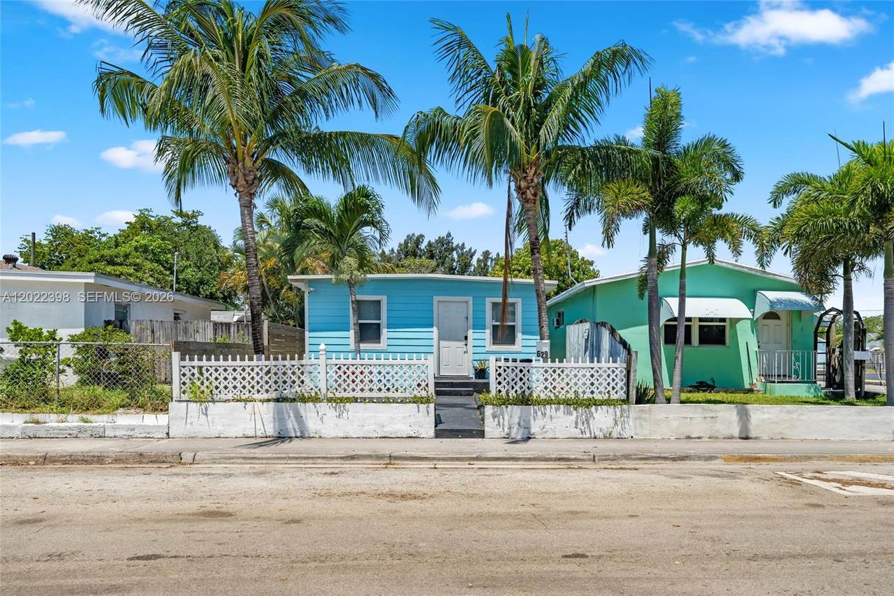 https://bt-photos.global.ssl.fastly.net/miami/1280_boomver_1_A12022398-2.jpg
