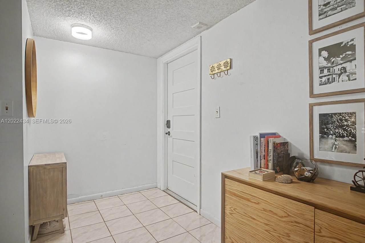 https://bt-photos.global.ssl.fastly.net/miami/1280_boomver_1_A12022434-2.jpg