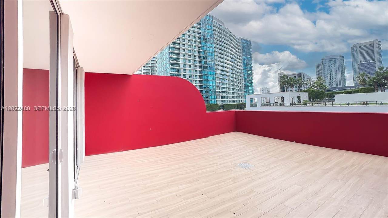 https://bt-photos.global.ssl.fastly.net/miami/1280_boomver_1_A12022480-2.jpg