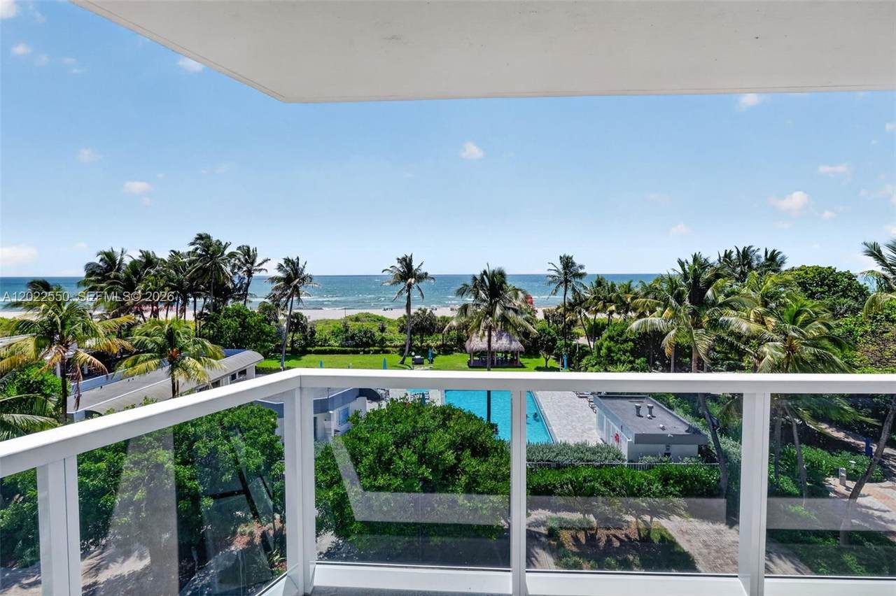 2401 Collins Ave - Photo 1