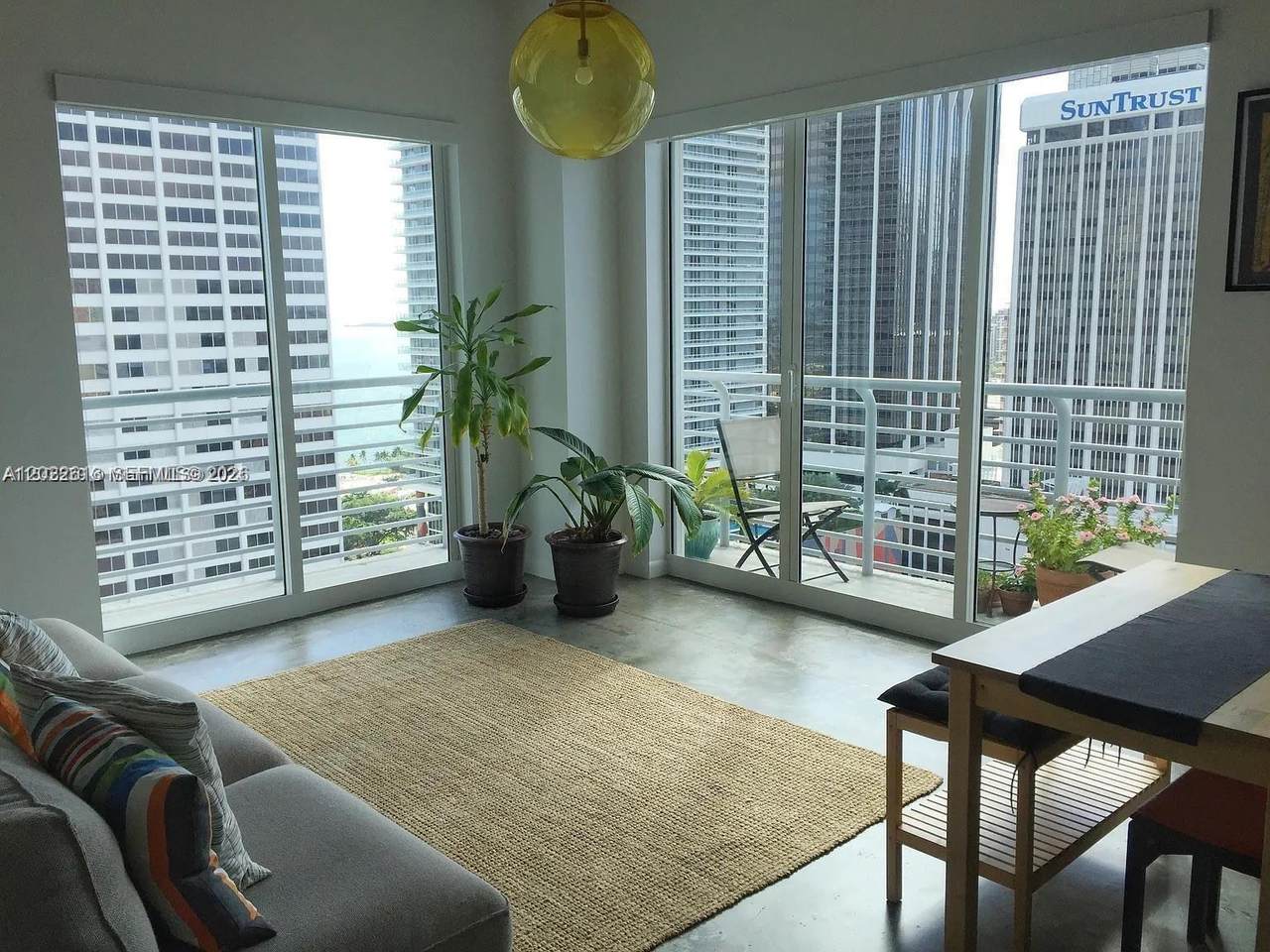 https://bt-photos.global.ssl.fastly.net/miami/1280_boomver_1_A12022613-2.jpg