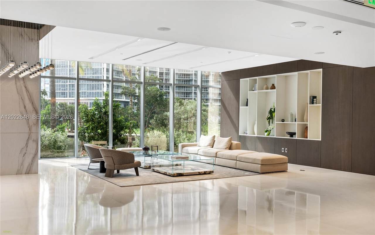 https://bt-photos.global.ssl.fastly.net/miami/1280_boomver_1_A12022648-2.jpg