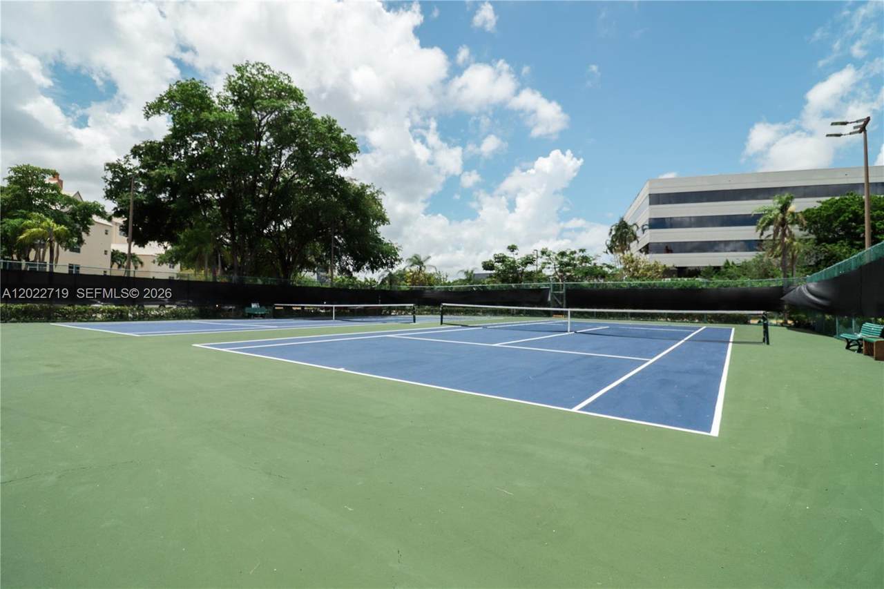 https://bt-photos.global.ssl.fastly.net/miami/1280_boomver_1_A12022719-2.jpg
