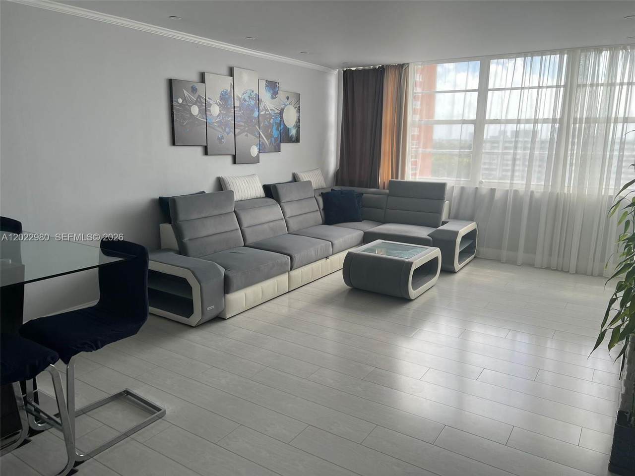 https://bt-photos.global.ssl.fastly.net/miami/1280_boomver_1_A12022980-2.jpg