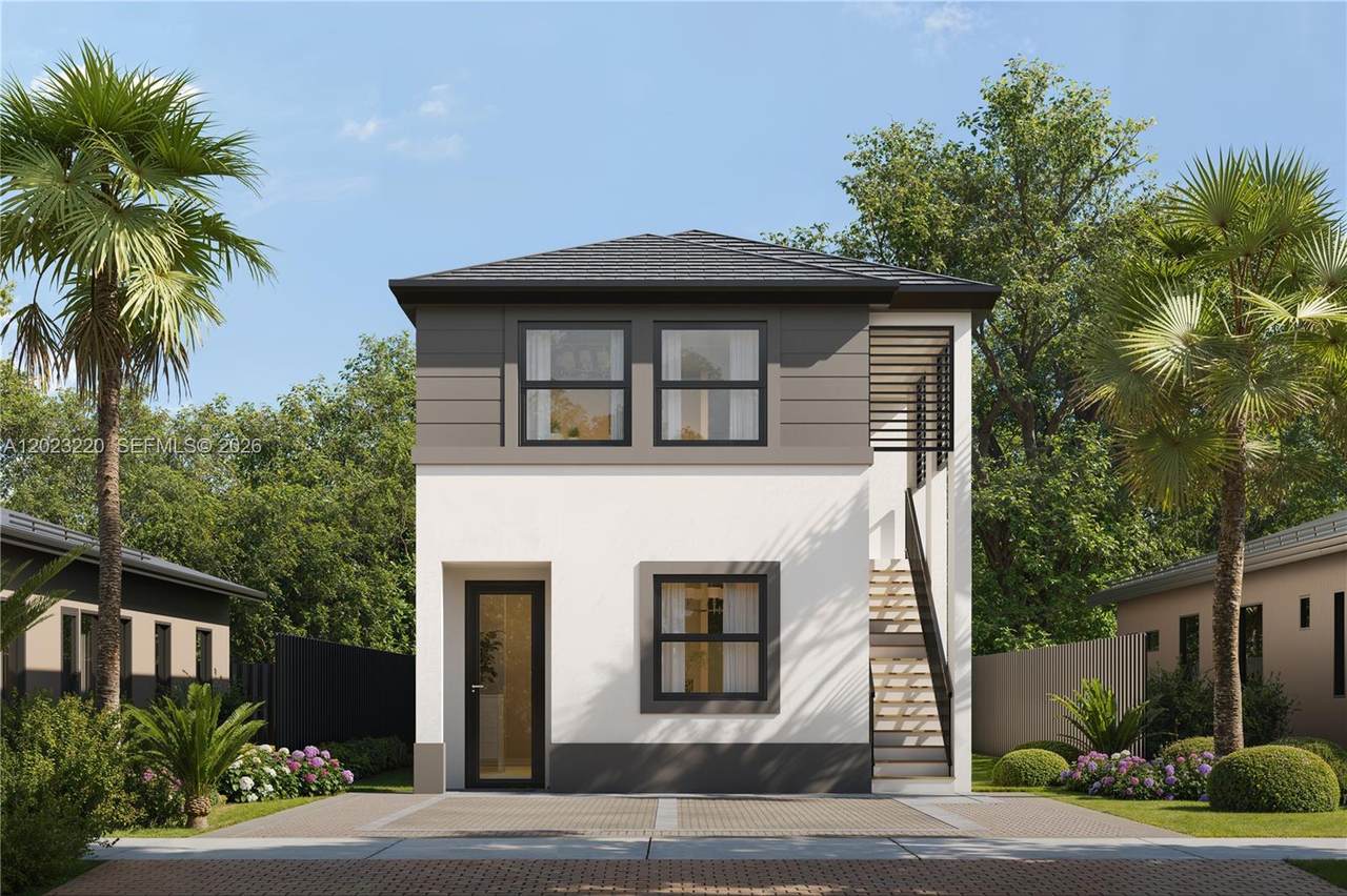 2441-2445 52 St - Photo 1