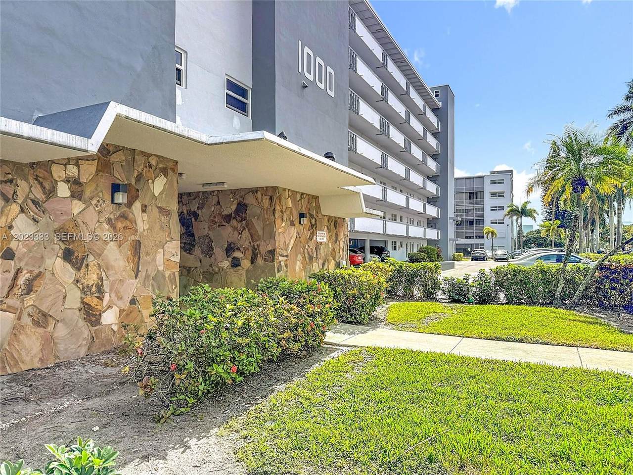 https://bt-photos.global.ssl.fastly.net/miami/1280_boomver_1_A12023333-2.jpg