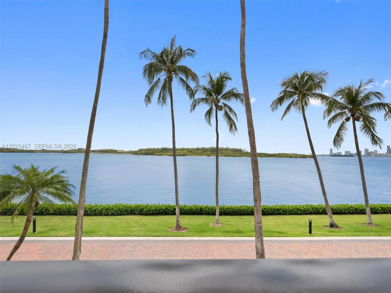 https://bt-photos.global.ssl.fastly.net/miami/1280_boomver_1_A12023467-2.jpg