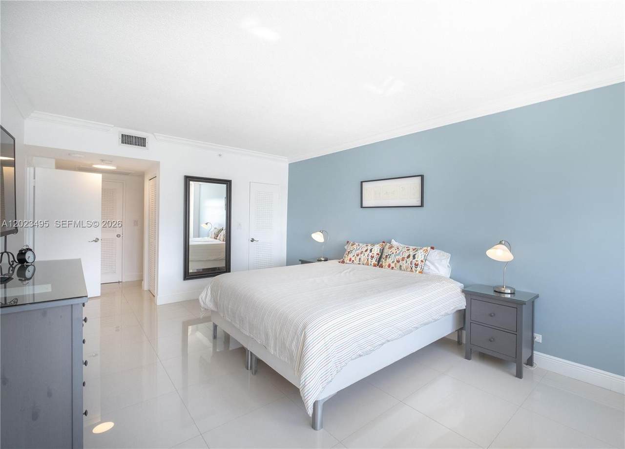 https://bt-photos.global.ssl.fastly.net/miami/1280_boomver_1_A12023495-2.jpg