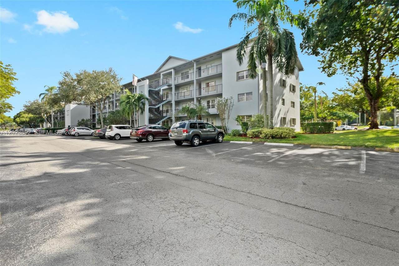12600 5th Ct - Photo 1