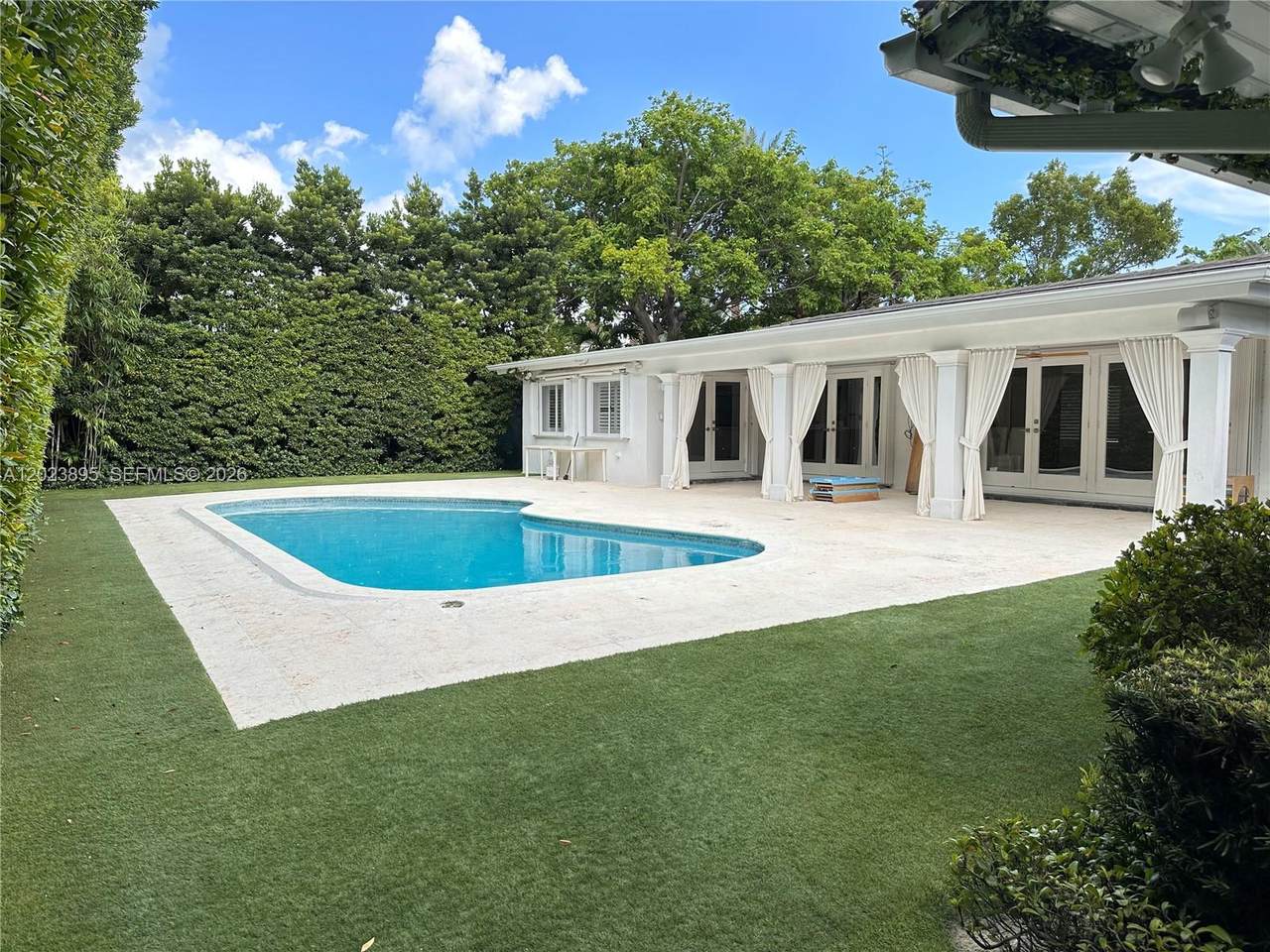 181 Island Dr - Photo 1