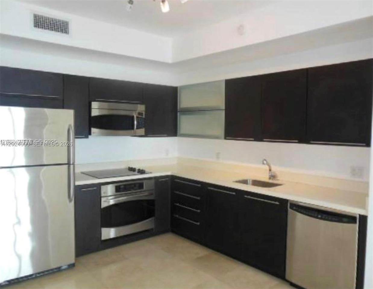 90 3rd St - Photo 1