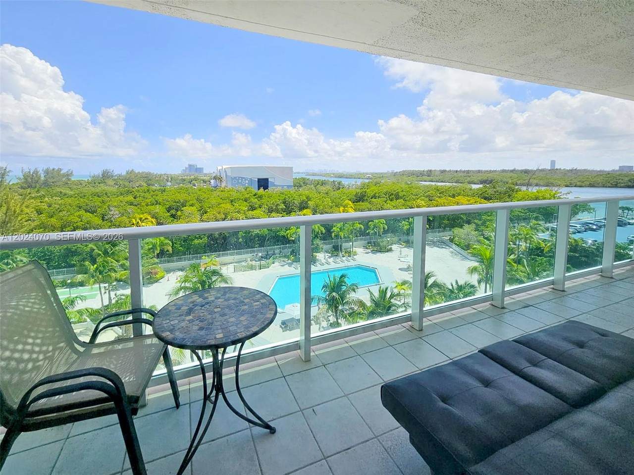 https://bt-photos.global.ssl.fastly.net/miami/1280_boomver_1_A12024070-2.jpg