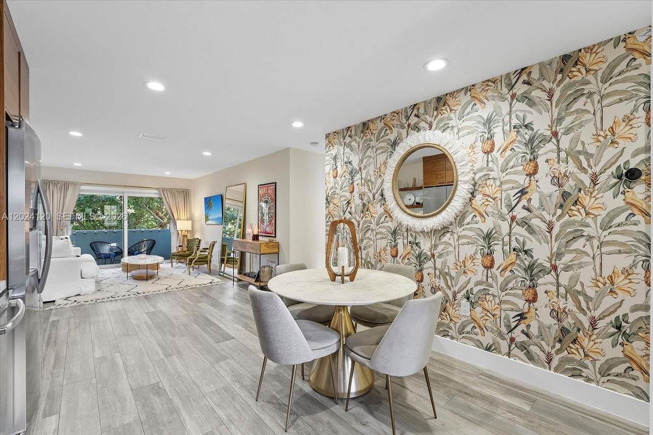 300 Galen Dr - Photo 1