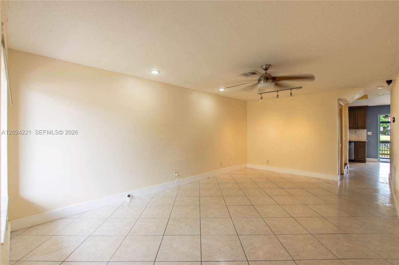 https://bt-photos.global.ssl.fastly.net/miami/1280_boomver_1_A12024221-2.jpg
