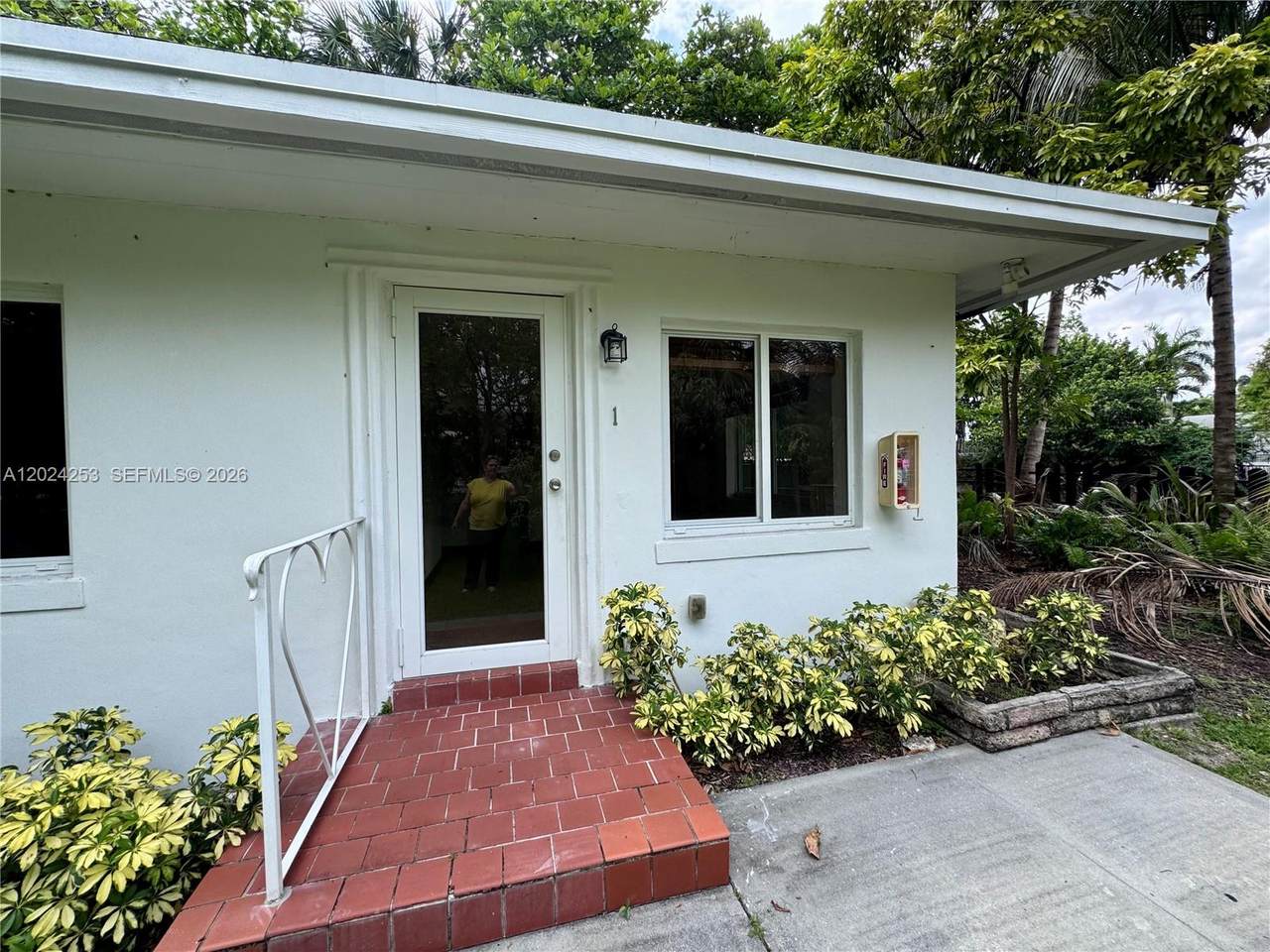 https://bt-photos.global.ssl.fastly.net/miami/1280_boomver_1_A12024253-2.jpg