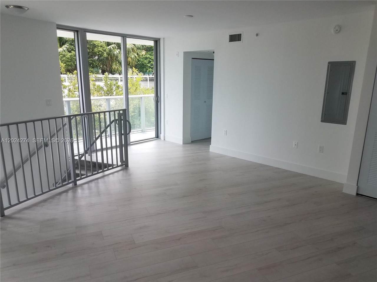 https://bt-photos.global.ssl.fastly.net/miami/1280_boomver_1_A12024274-2.jpg