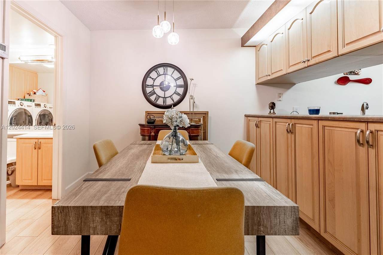 9135 20th Pl - Photo 1