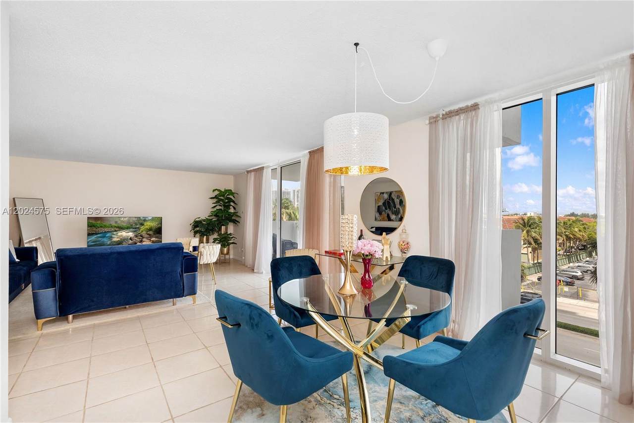2030 Ocean Dr - Photo 1