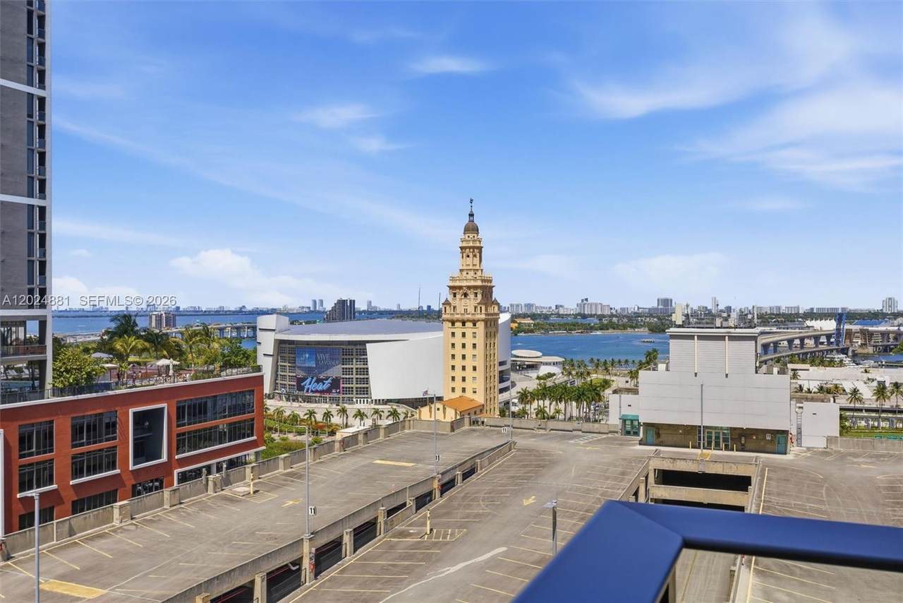 https://bt-photos.global.ssl.fastly.net/miami/1280_boomver_1_A12024881-2.jpg