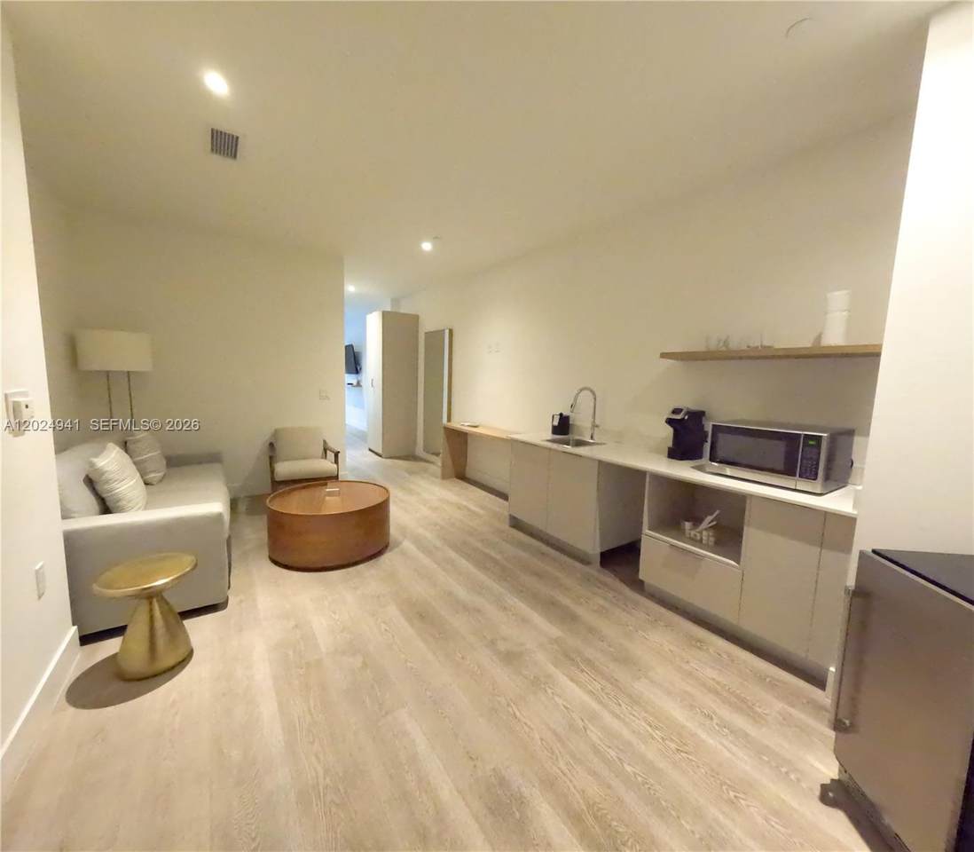 229 9th St - Photo 1