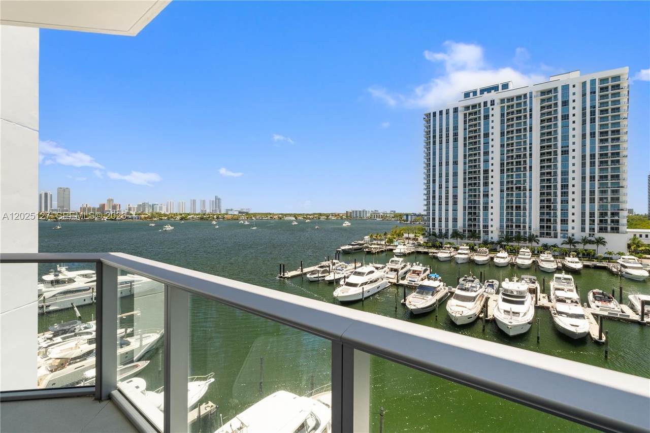 https://bt-photos.global.ssl.fastly.net/miami/1280_boomver_1_A12025127-2.jpg