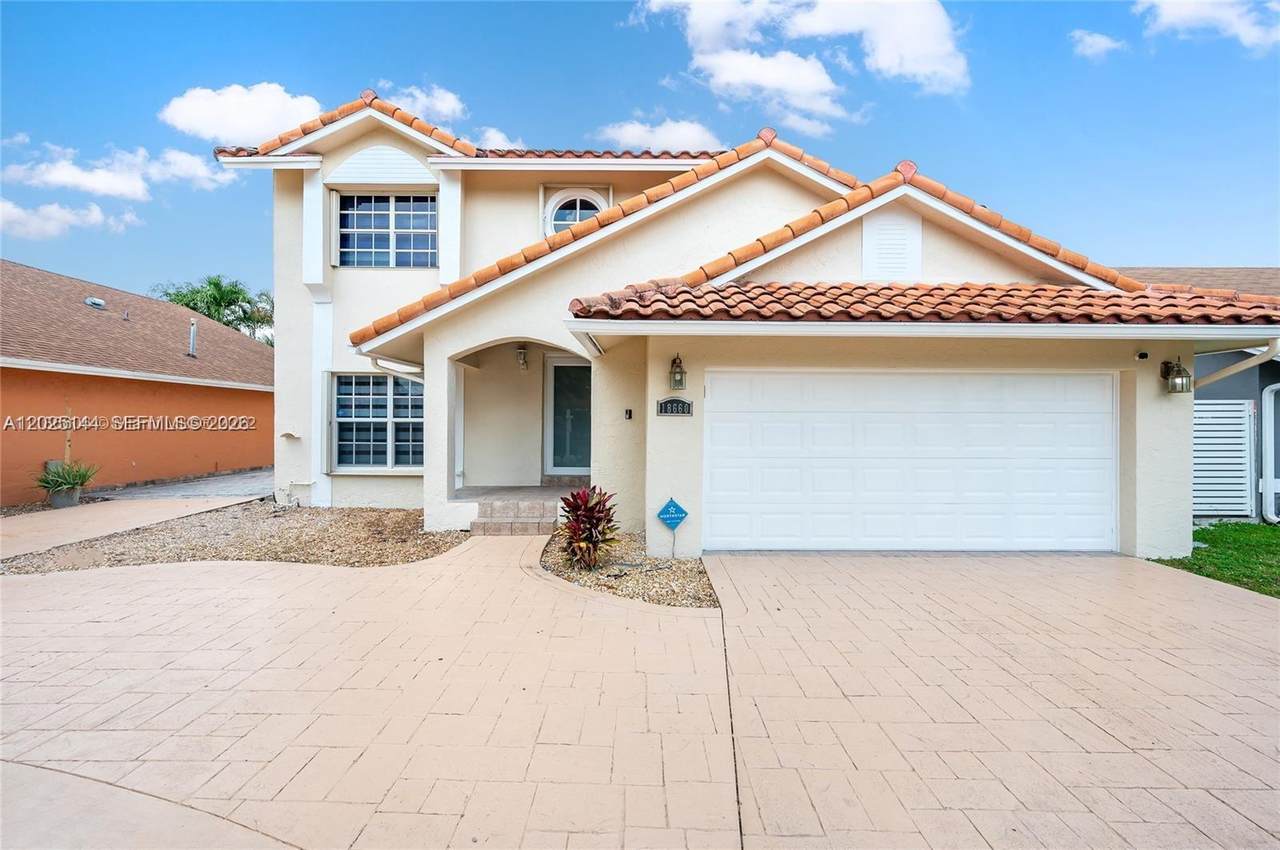 18660 78th Ave - Photo 1