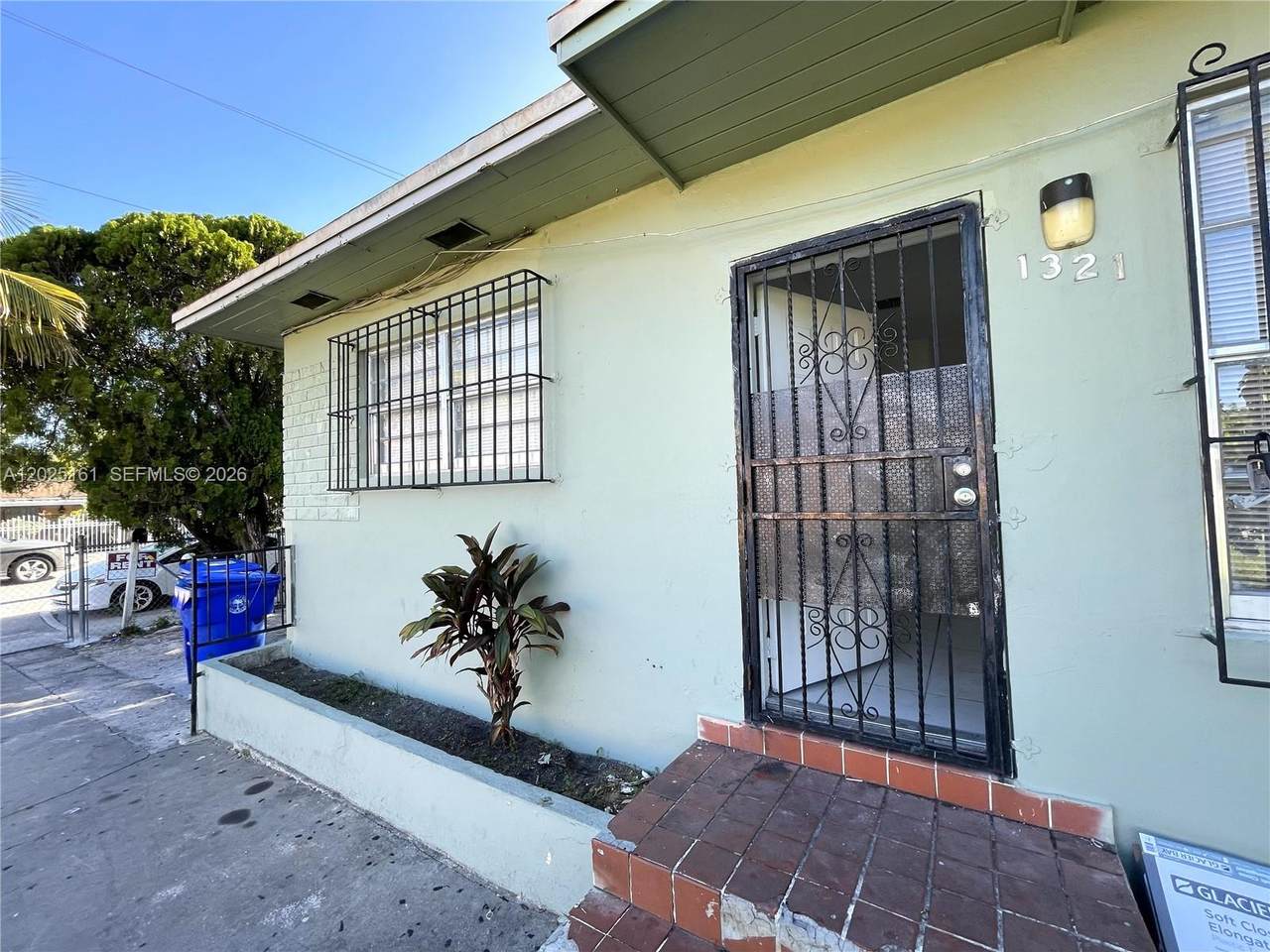 1321 28th St - Photo 1