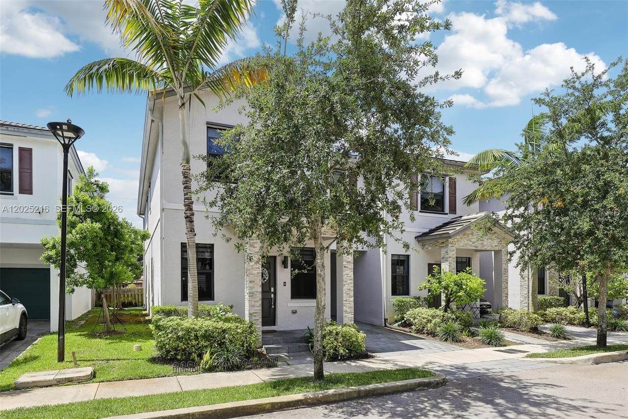 https://bt-photos.global.ssl.fastly.net/miami/1280_boomver_1_A12025216-2.jpg