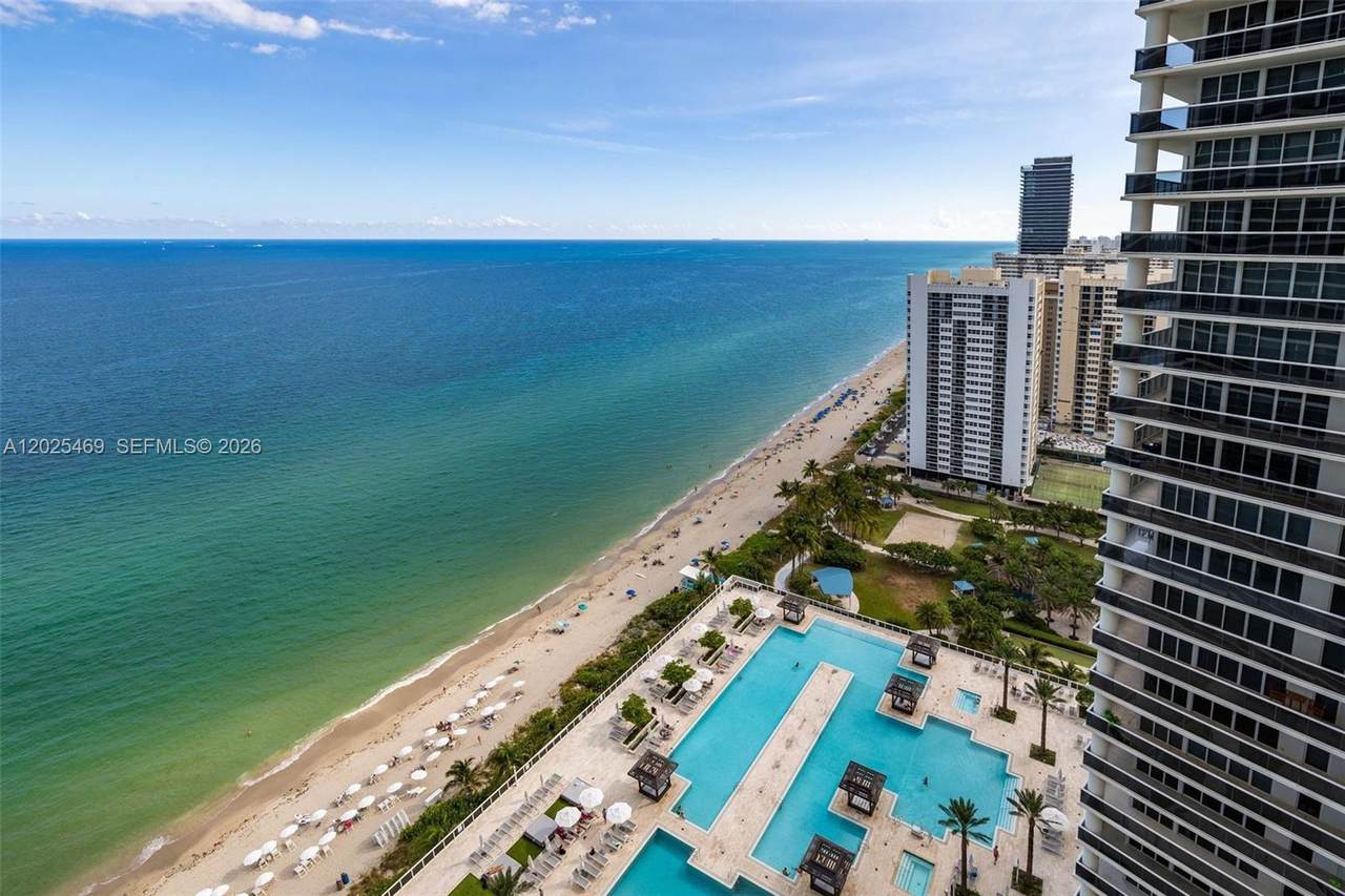 1830 Ocean Dr - Photo 1