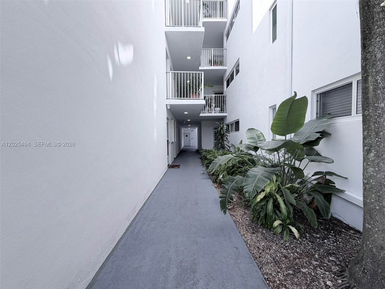 https://bt-photos.global.ssl.fastly.net/miami/1280_boomver_1_A12025494-2.jpg