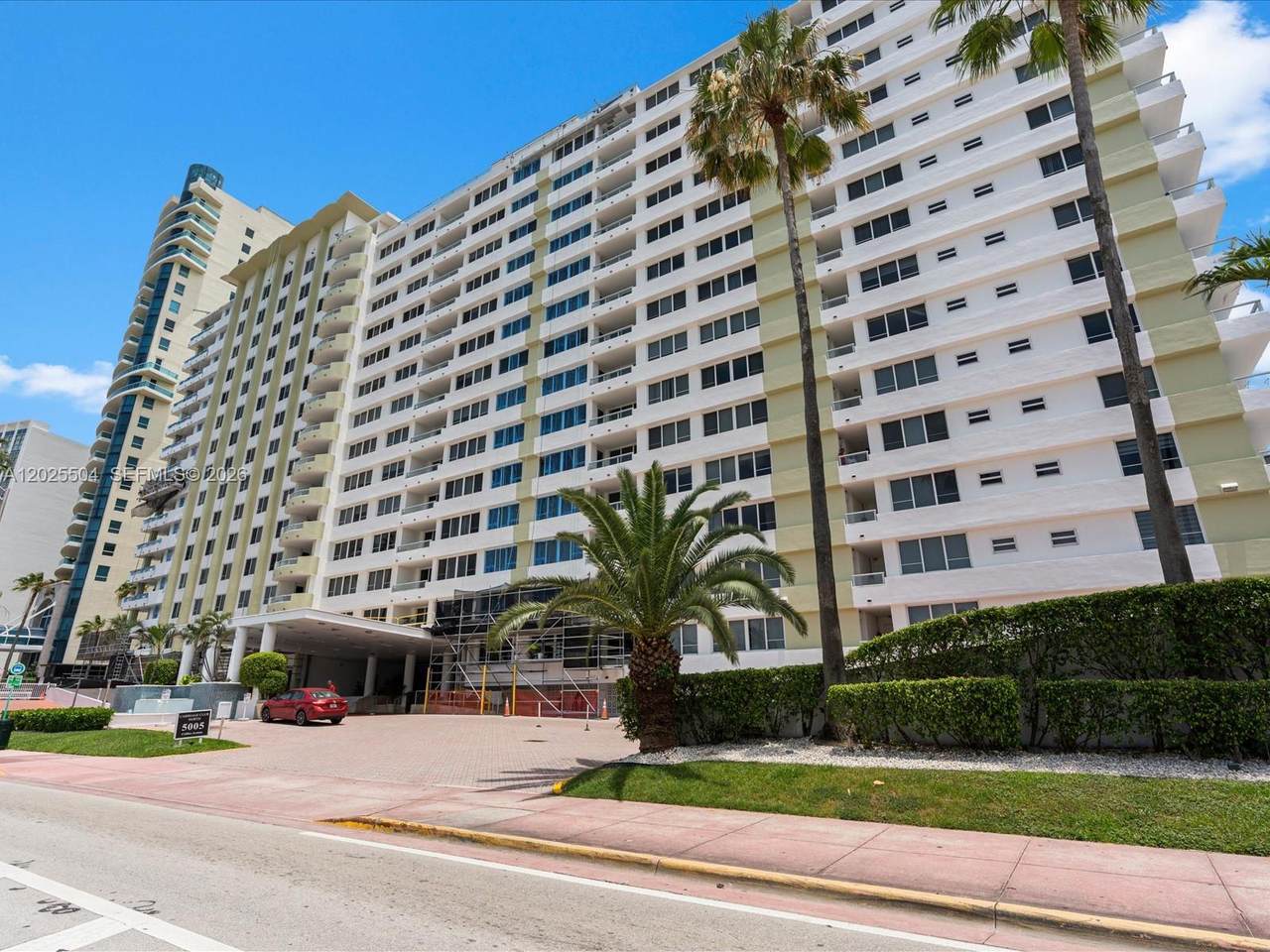 5005 Collins Ave - Photo 1